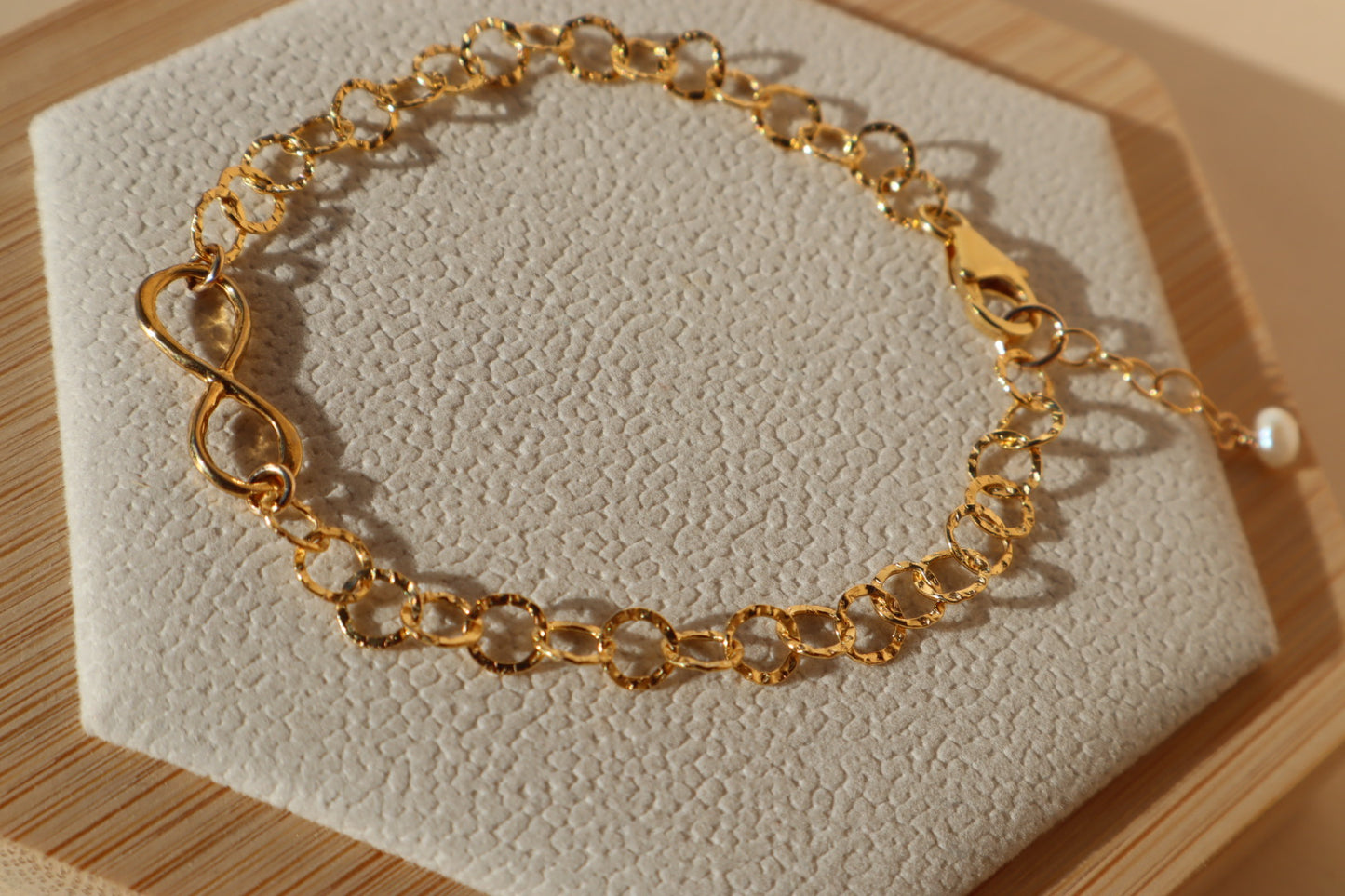 Infinity Gold-Chain Bracelet