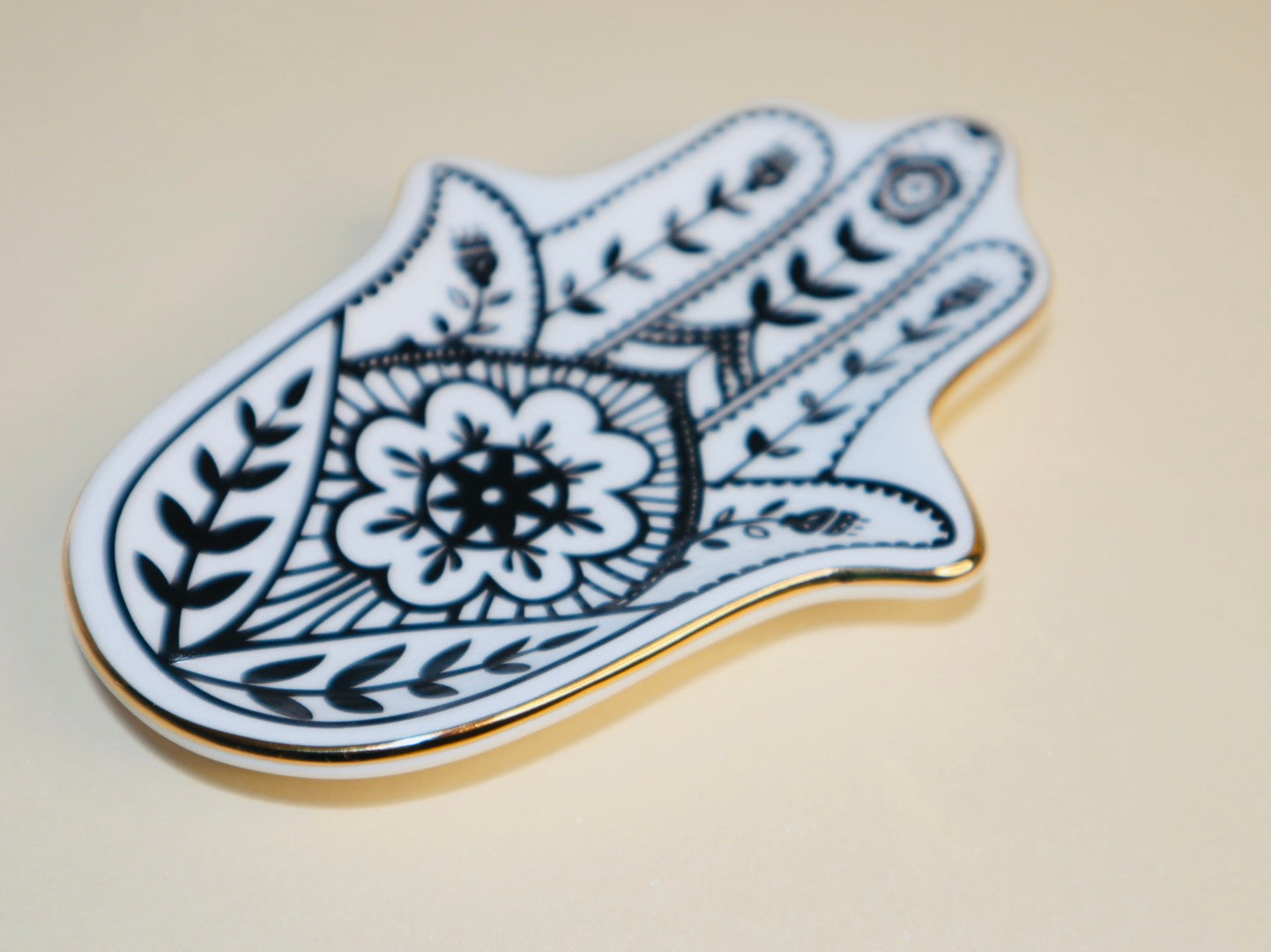 Trinket Ring Dish- Small Hamsa black and white