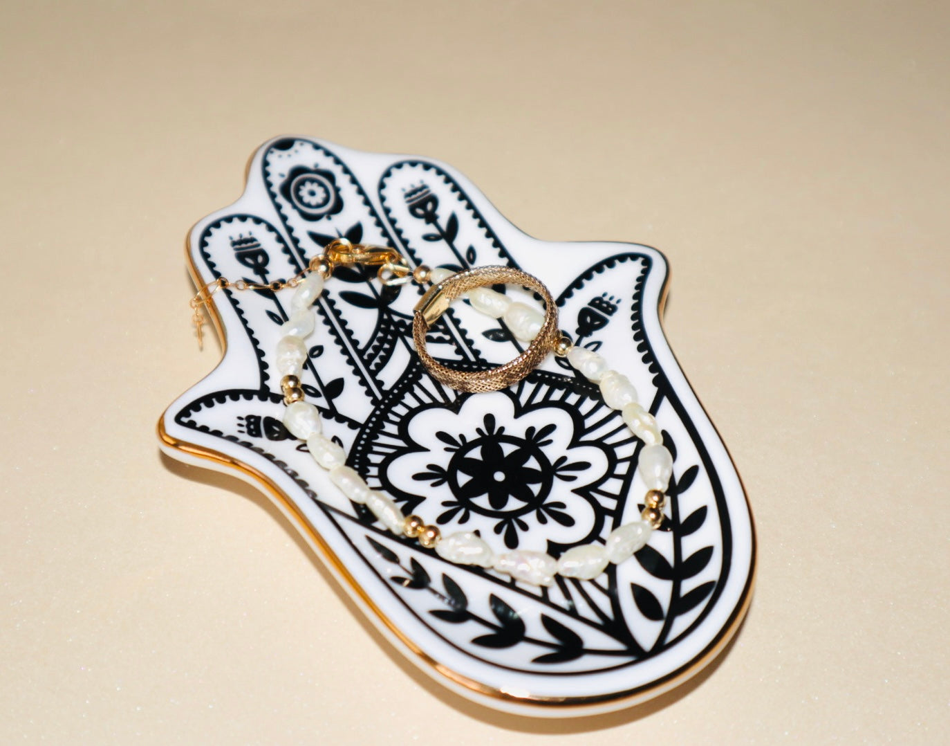 Trinket Ring Dish- Small Hamsa black and white