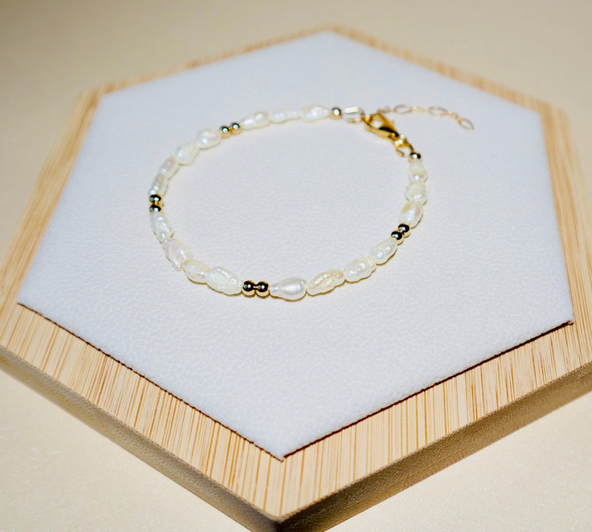 Dainty 14k gold-filled beaded pearl bracelet