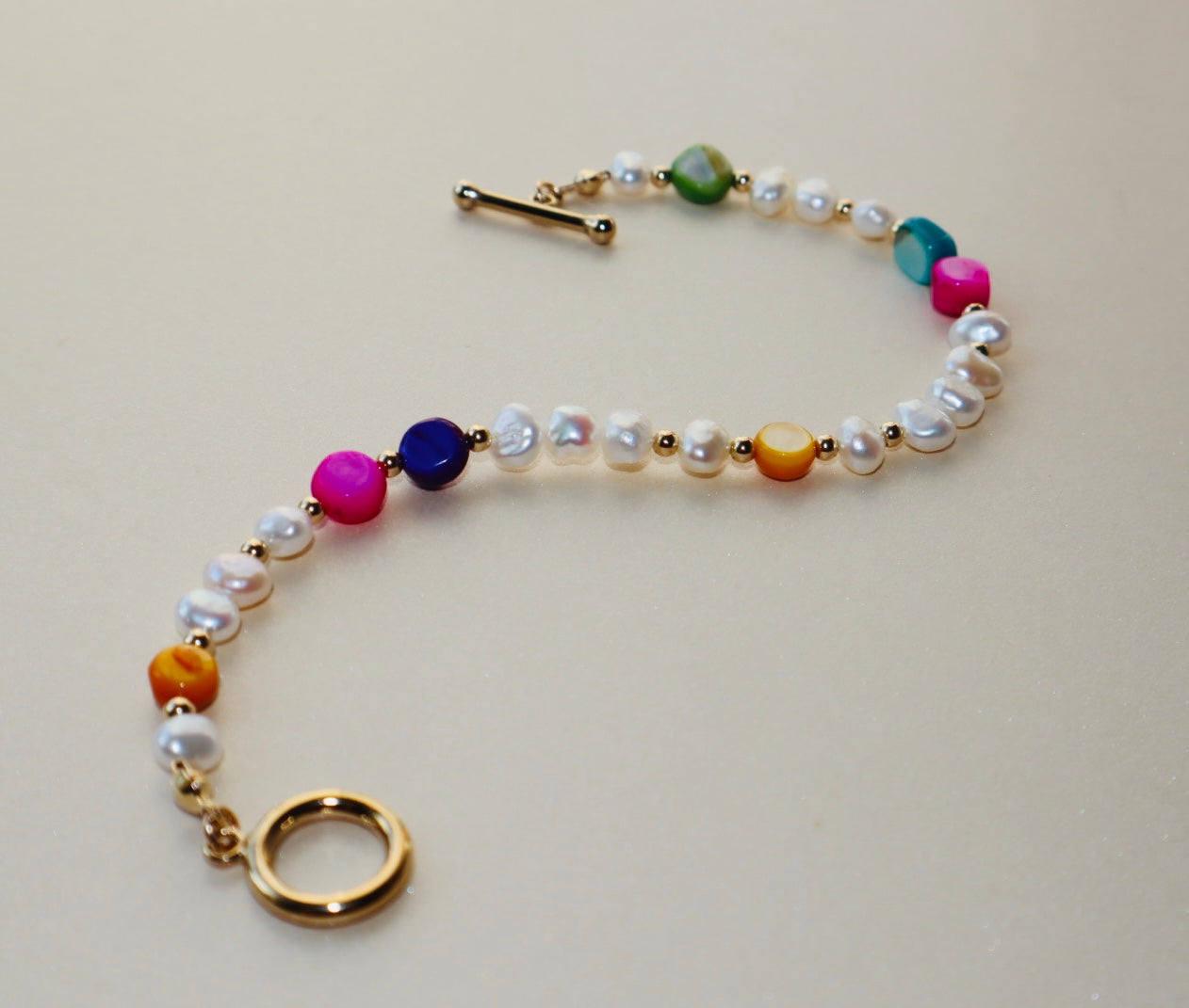 14k gold-filled Toggle Clasp Pearl and colorful mother of pearl Bracelet