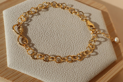 Infinity Gold-Chain Bracelet
