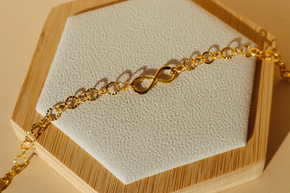 Infinity Gold-Chain Bracelet