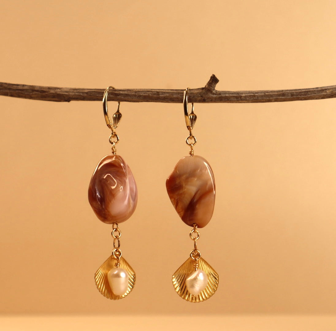 14k gold-filled polished shell, pearl and shell pendant necklace 